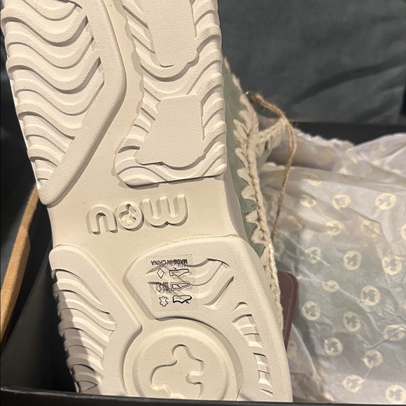 Mou Women's Green Sneakers with Cream Accents - Picture 4 of 6